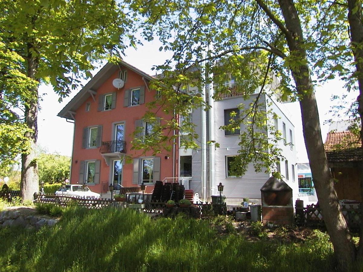 Binario 3 Fehraltorf Exterior photo